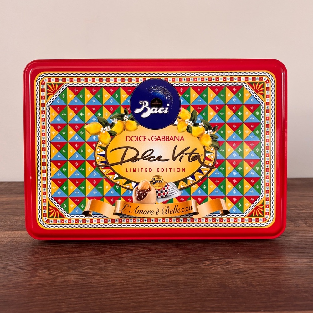 Dolce & Gabbana Baci Dolce Vita Tin